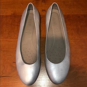 Silver flats